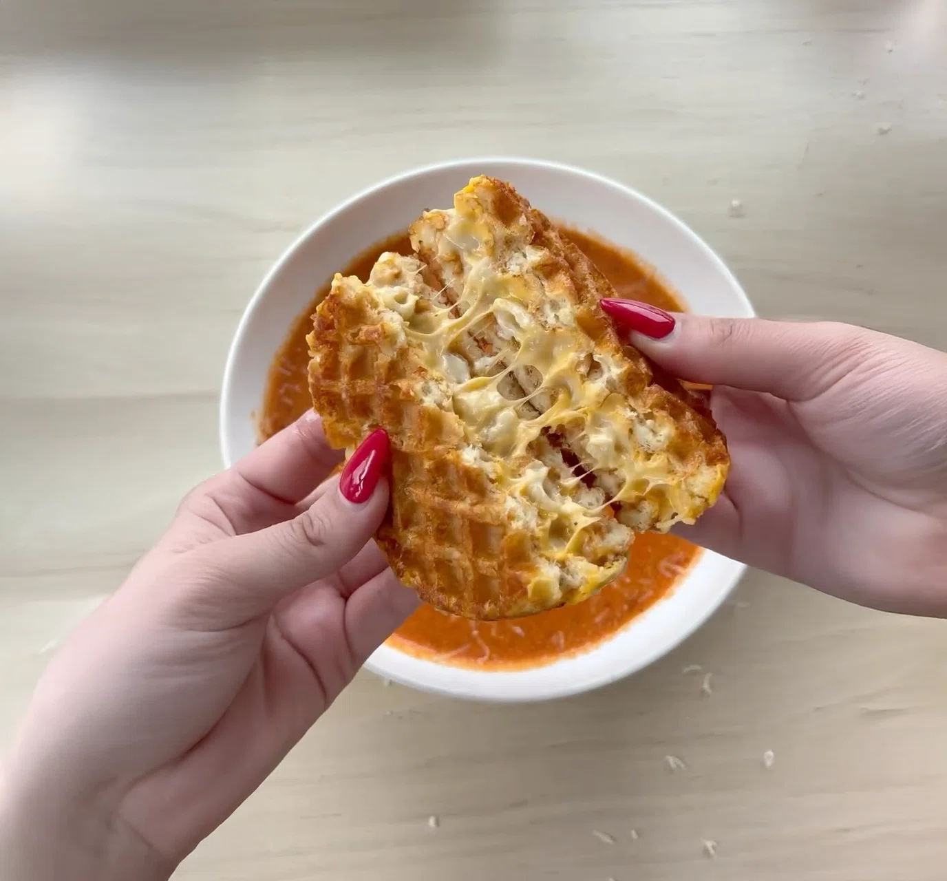 Mac & Cheese Grilled Cheese with Tomato Soup