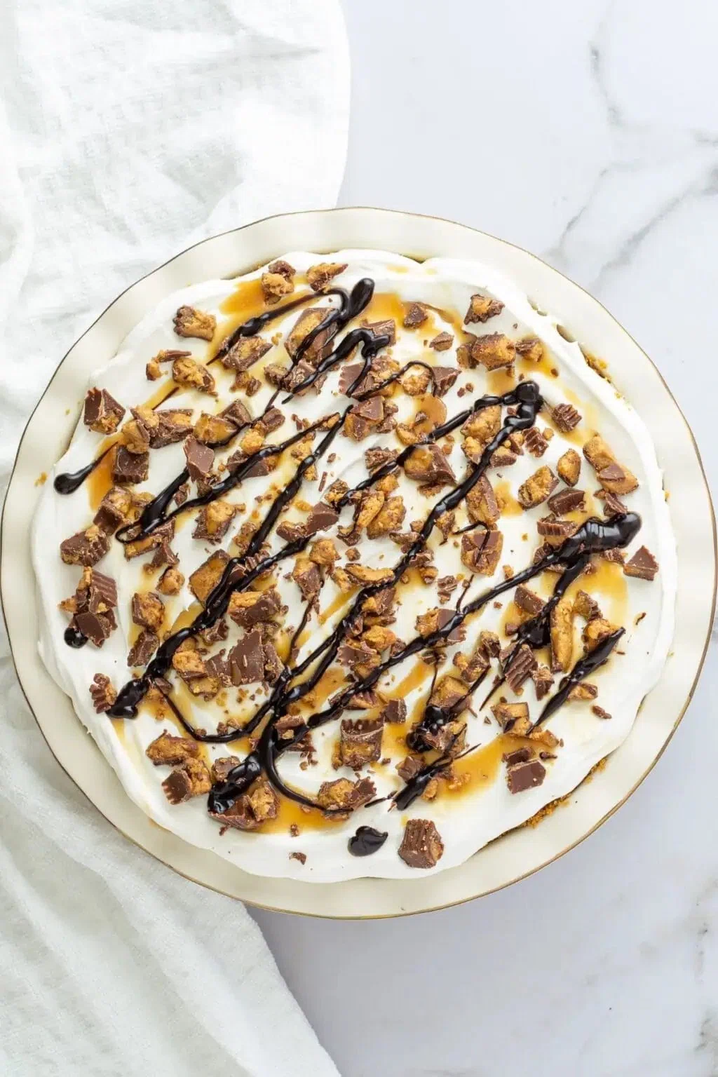 No-Bake Chocolate and Peanut Butter Pie