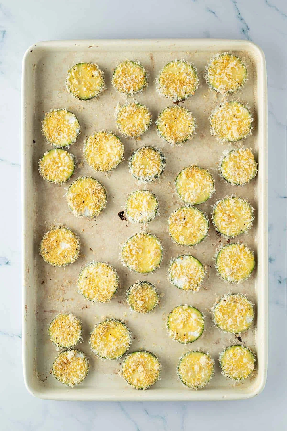 Crispy Parmesan Baked Zucchini Chips