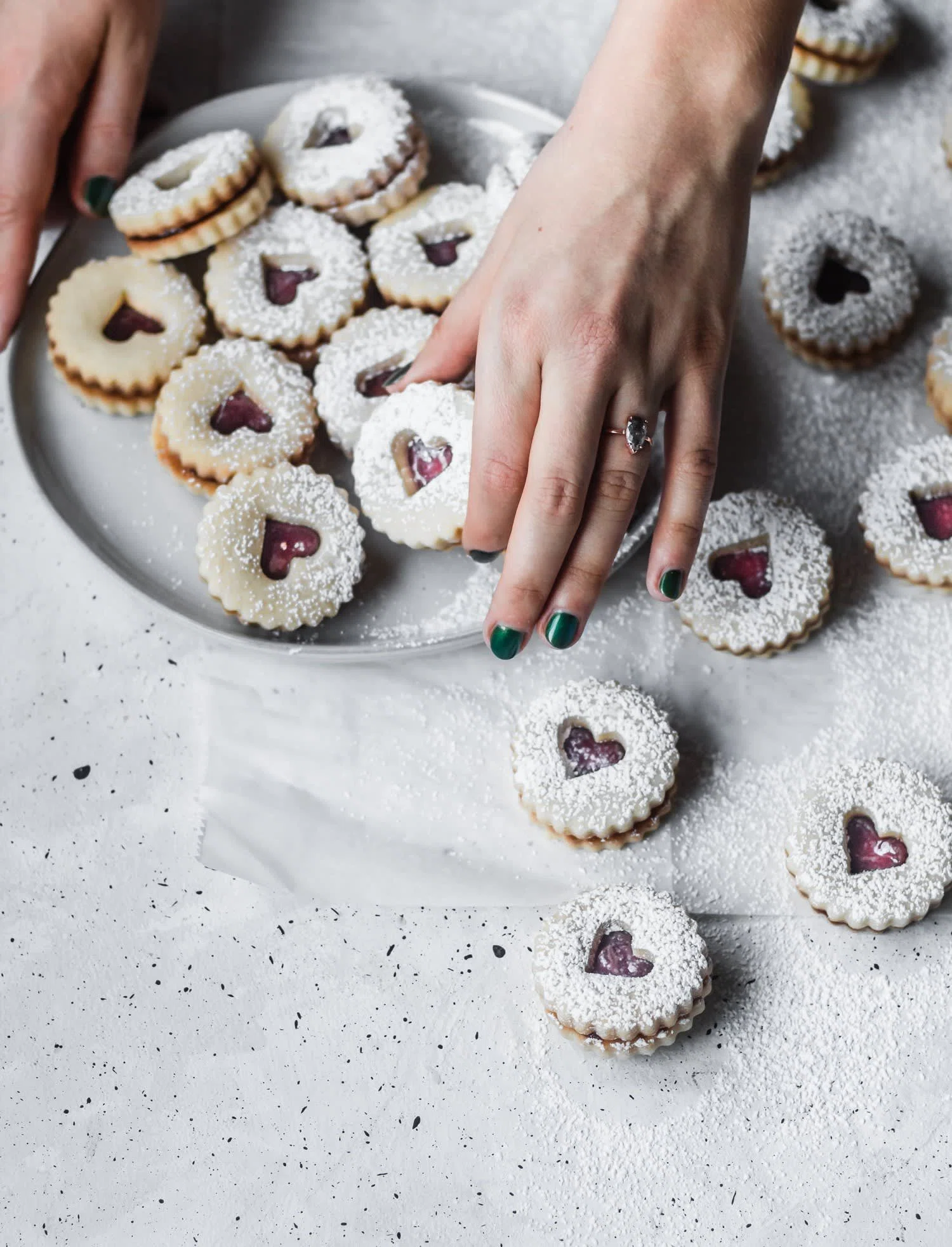 Shortbread Linzer Cookies With Raspberry Jam