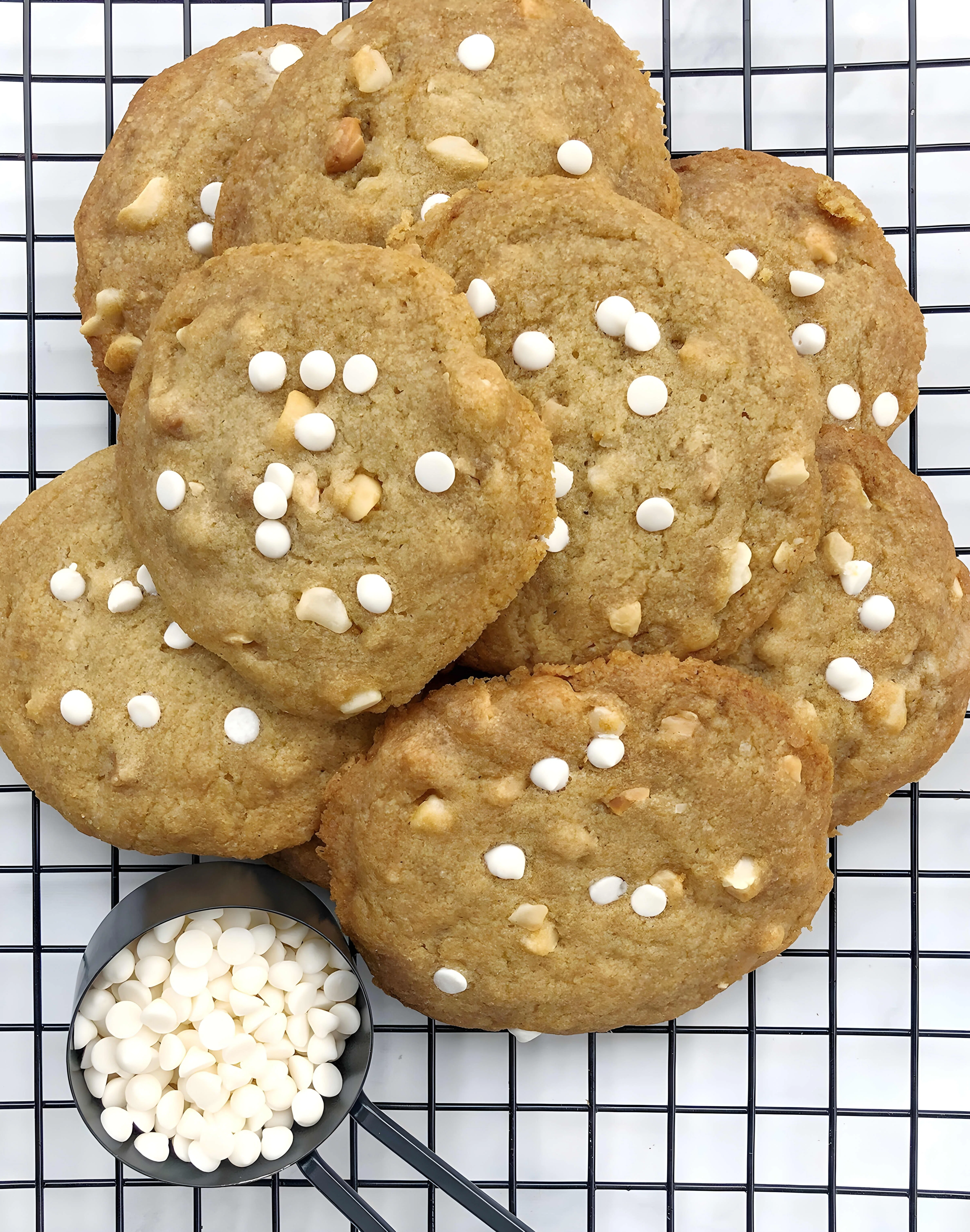 Vegan White Chocolate Macadamia Nut Cookies
