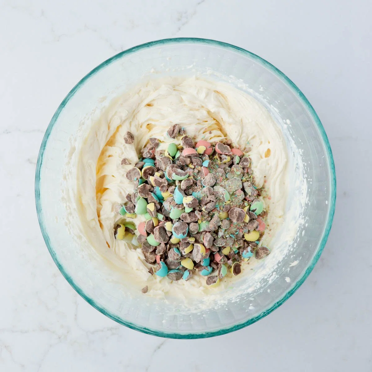No-Bake Mini Egg Cheesecakes in a Jar