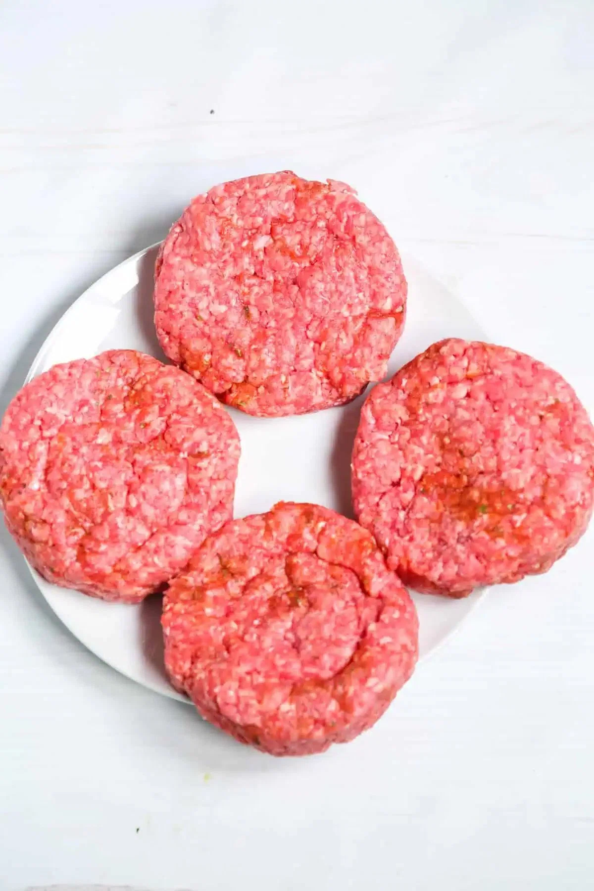 Spicy Burger with Creamy Sriracha Sauce