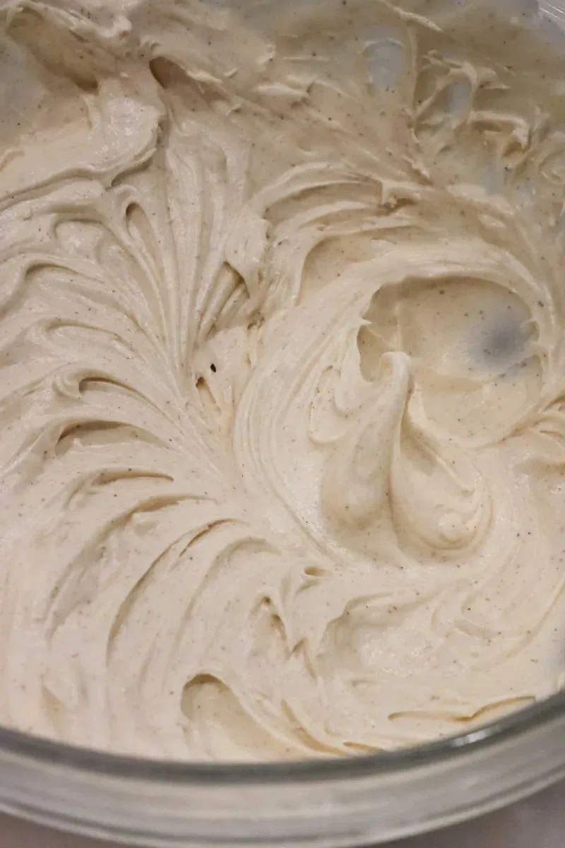 Pumpkin Cupcakes with Cinnamon Cream Cheese Frosting