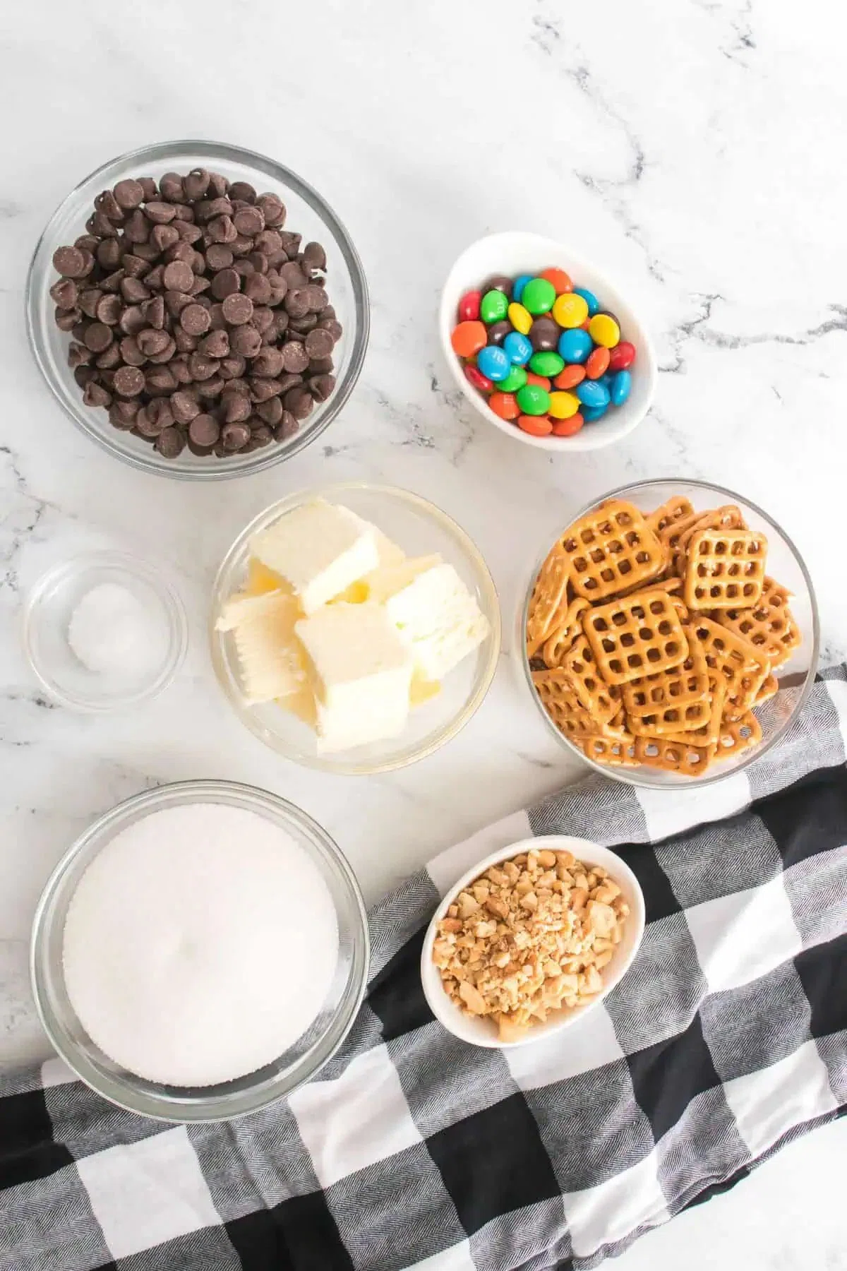Chocolate Caramel Pretzel Bark