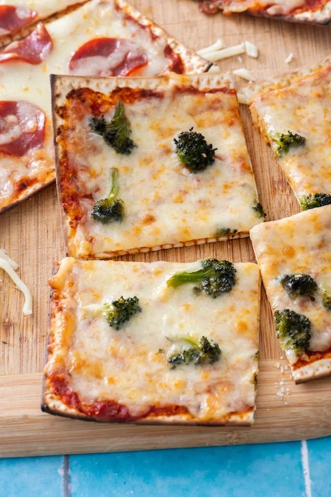 Matzah Pizzas