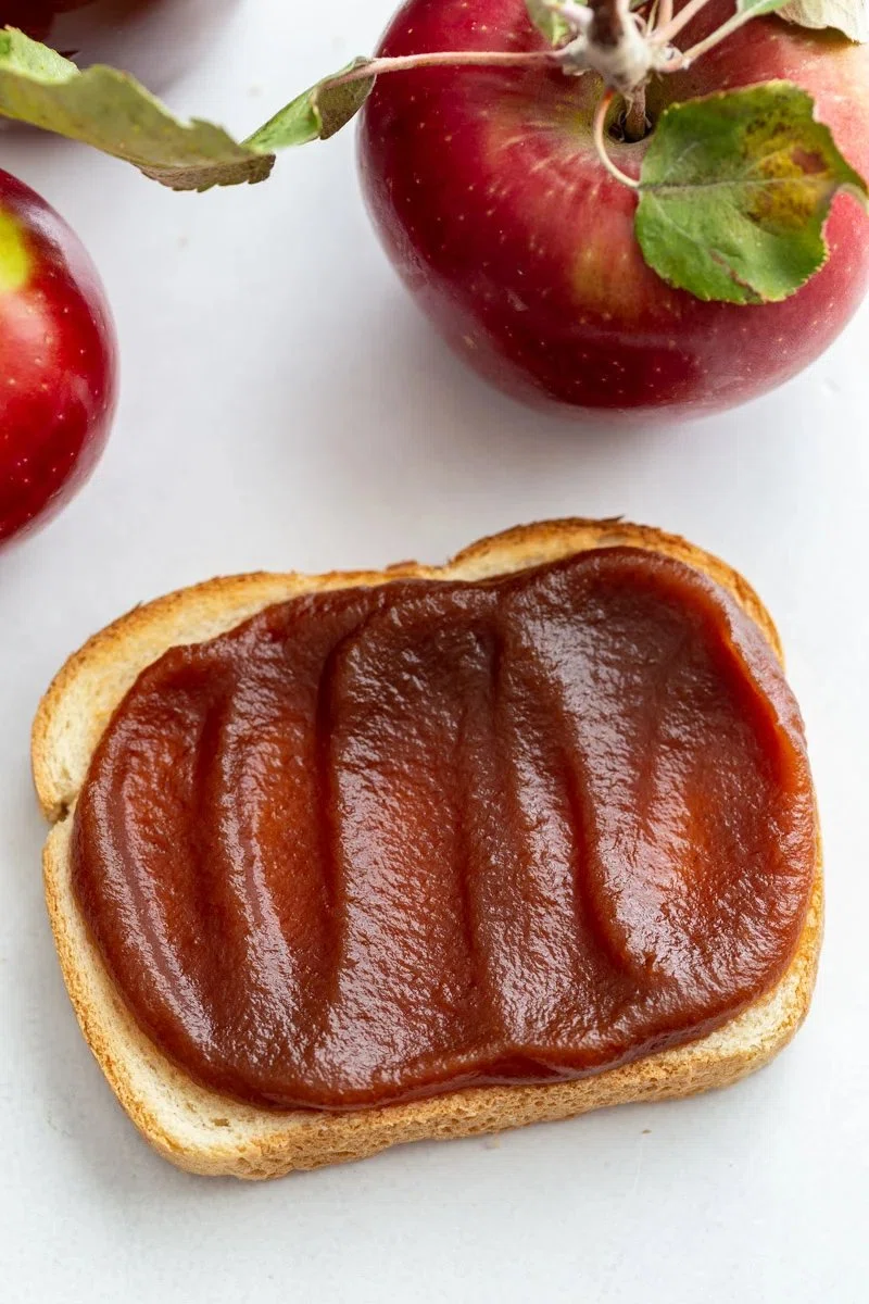 Crockpot Apple Butter (Easy Slow Cooker Recipe)