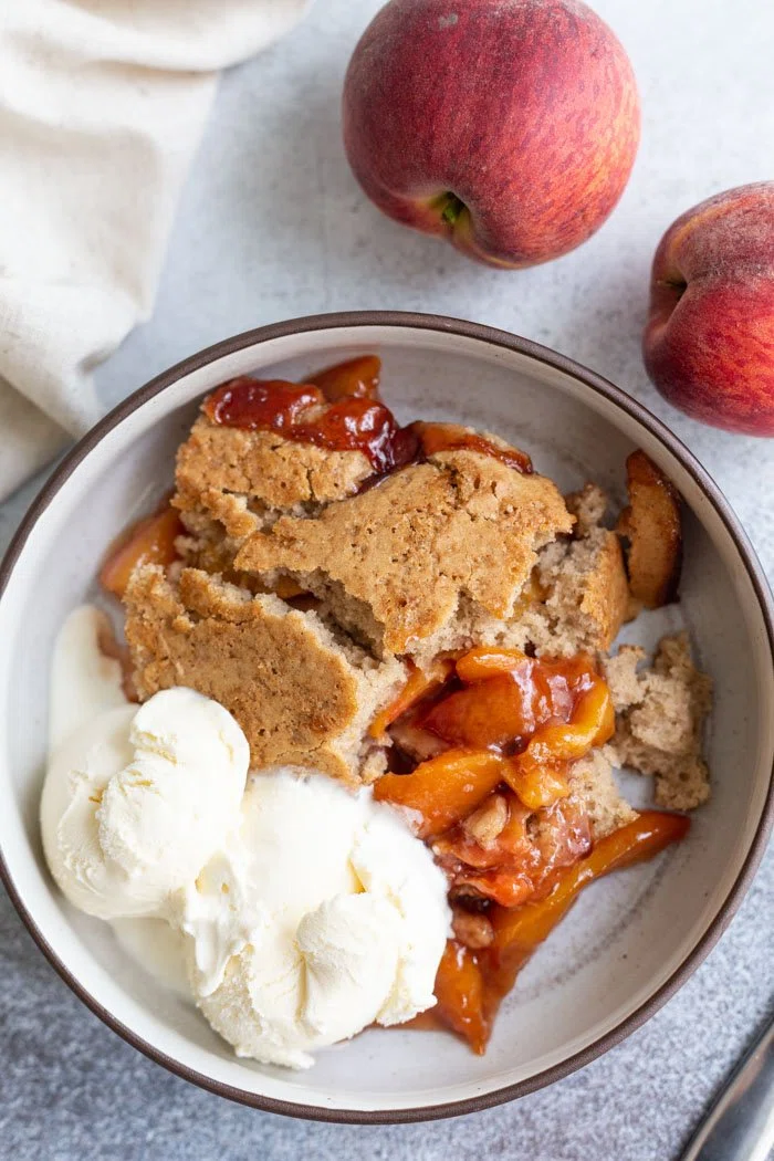 Old Fashioned Peach Cobbler