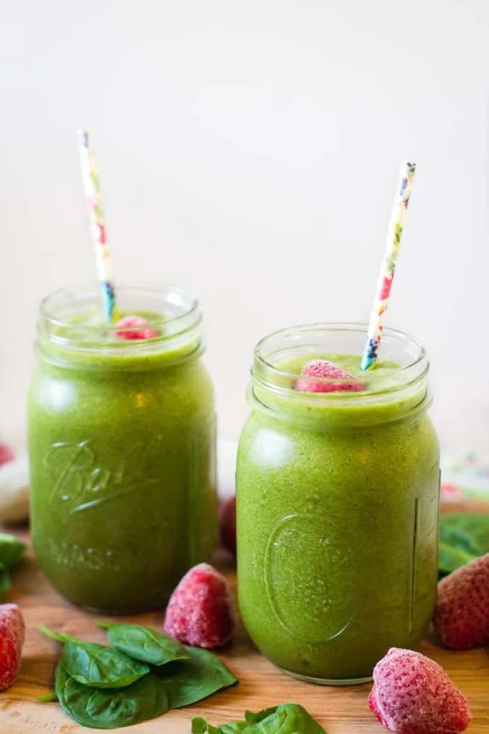 Strawberry Banana Green Smoothie