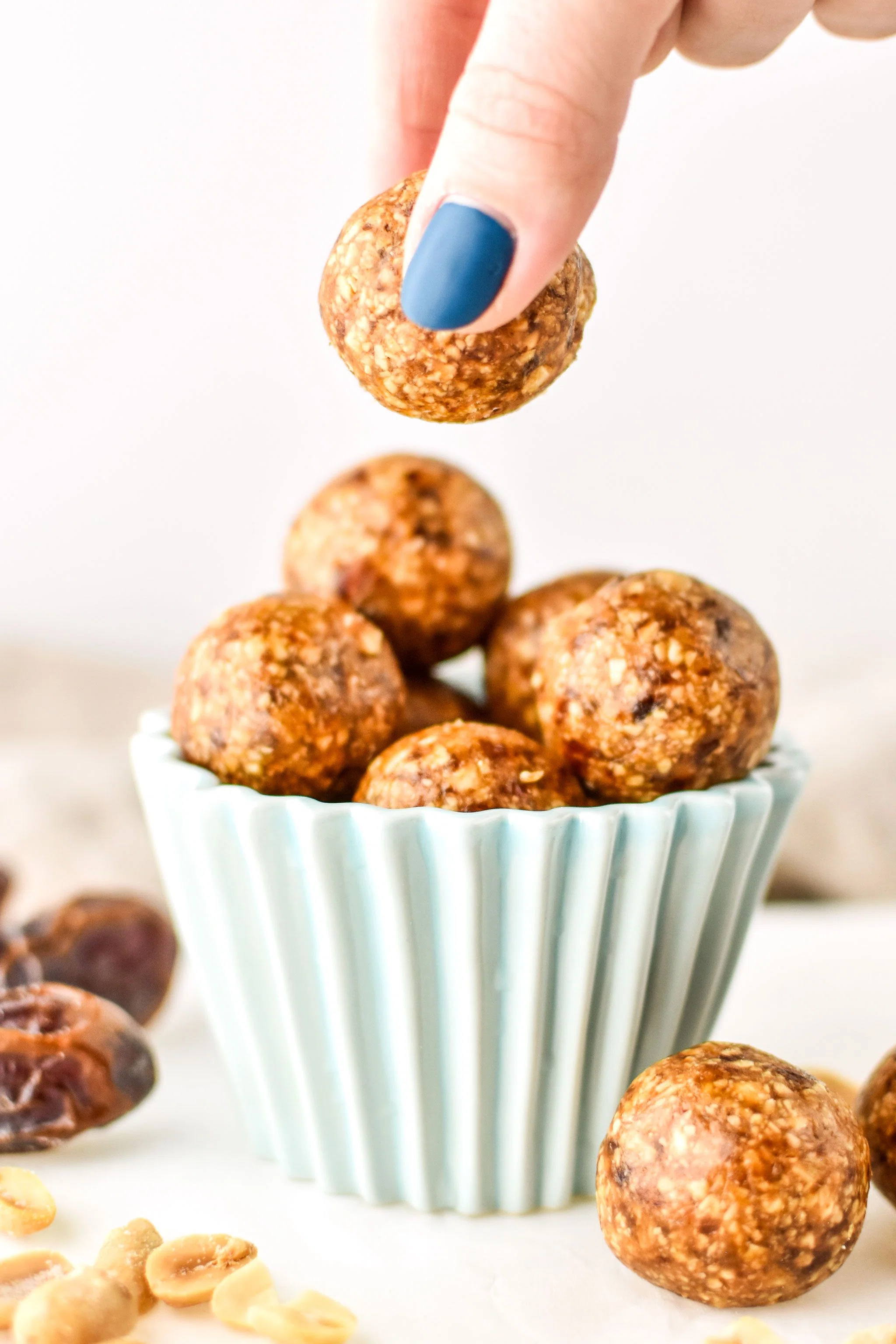 2-Ingredient Peanut Butter Cookie Balls