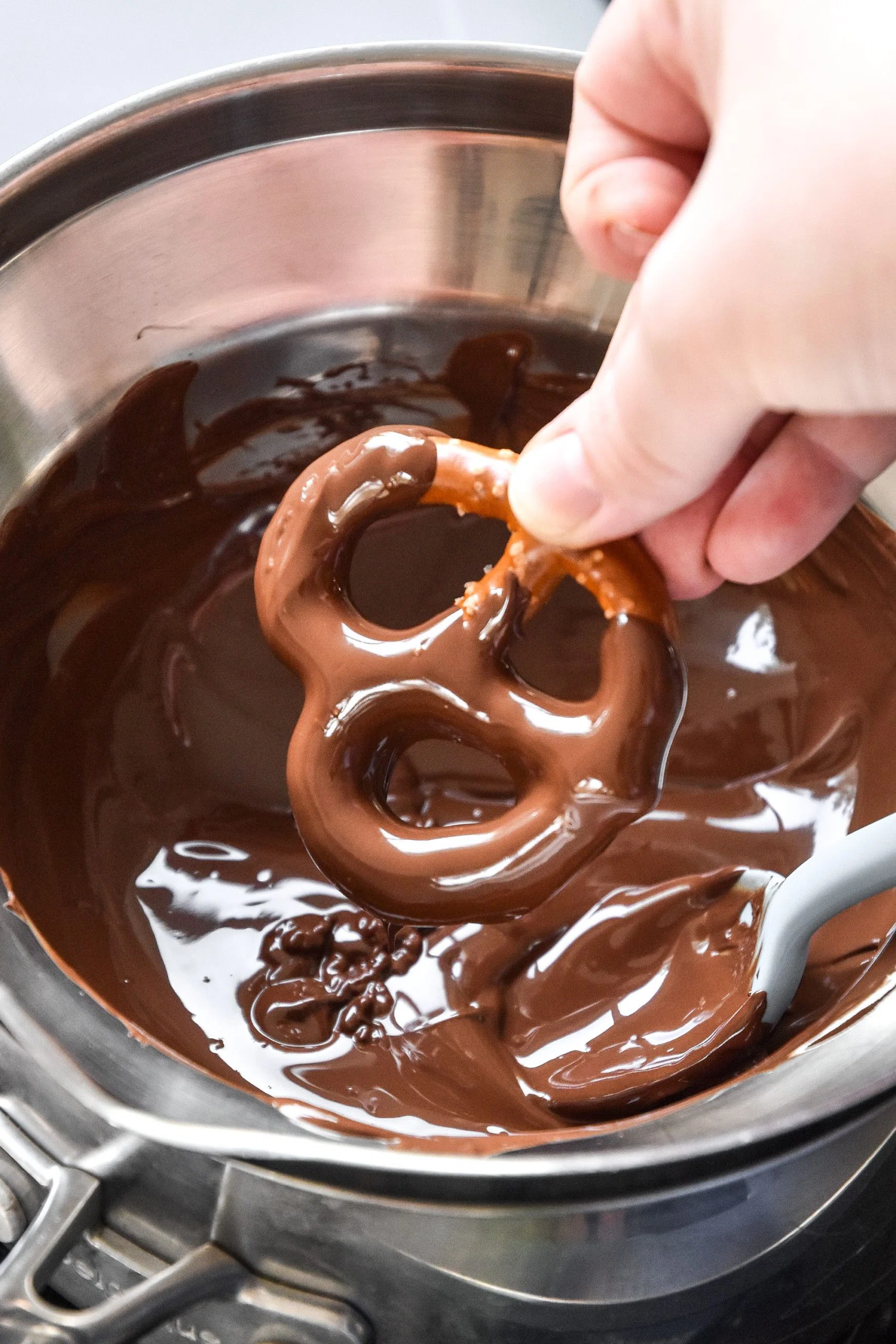 Homemade Chocolate Dipped Pretzels