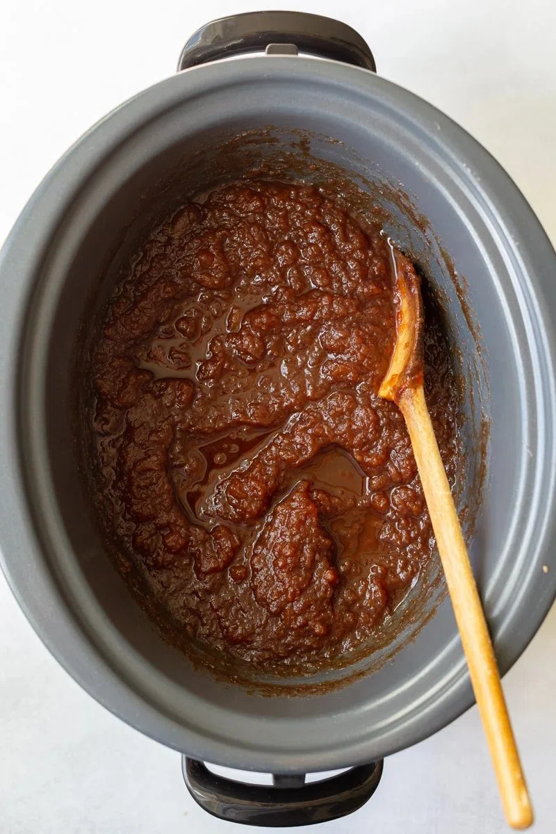 Crockpot Apple Butter (Easy Slow Cooker Recipe)