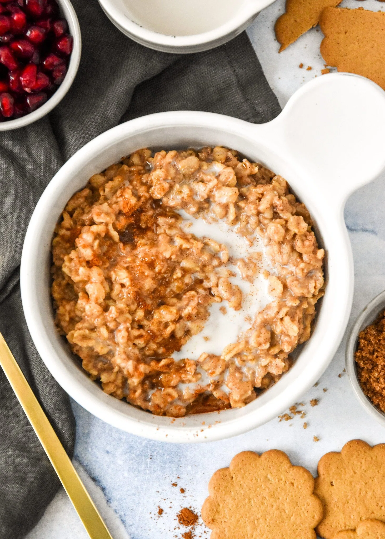 Instant Pot Gingerbread Oatmeal