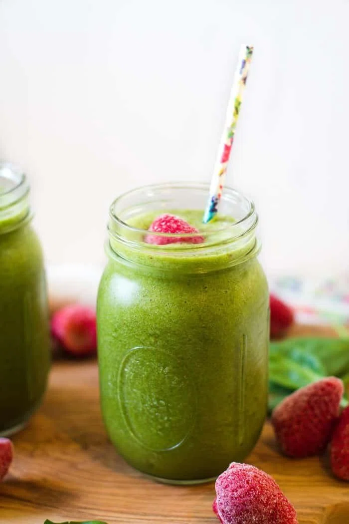 Strawberry Banana Green Smoothie