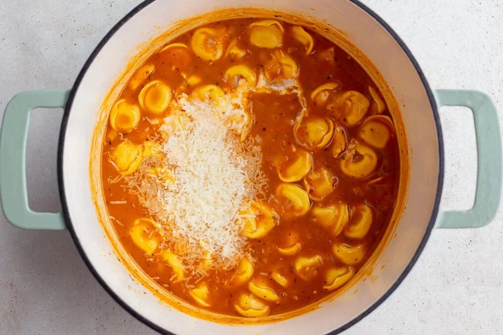 Easy Creamy Tortellini Soup