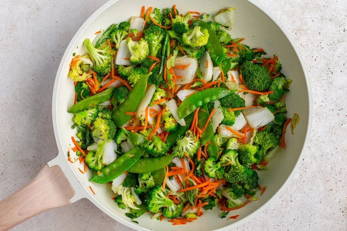 Peanut Tofu Noodles with Veggies