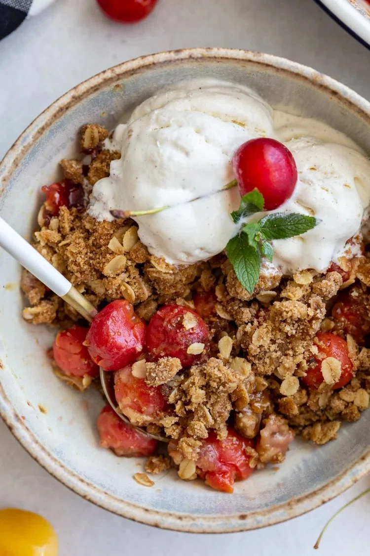 Easy Cherry Crisp Recipe