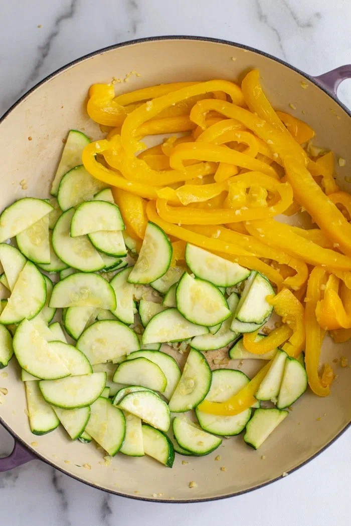 Creamy Tomato Pasta (vegan)