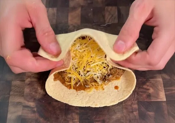 High Protein Cheesy Beef & Salsa Verde Burrito Meal Prep