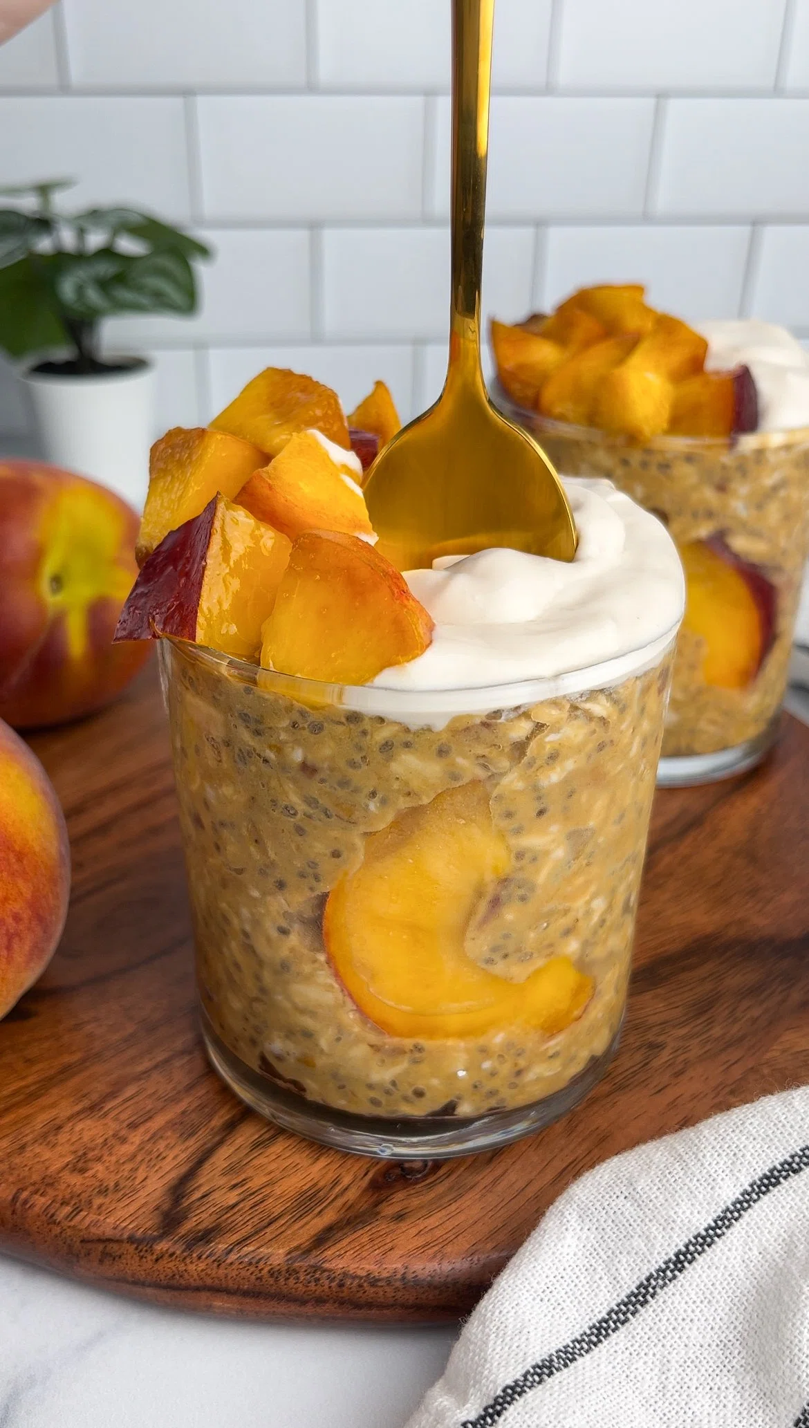 Peaches & Cream Overnight Oats