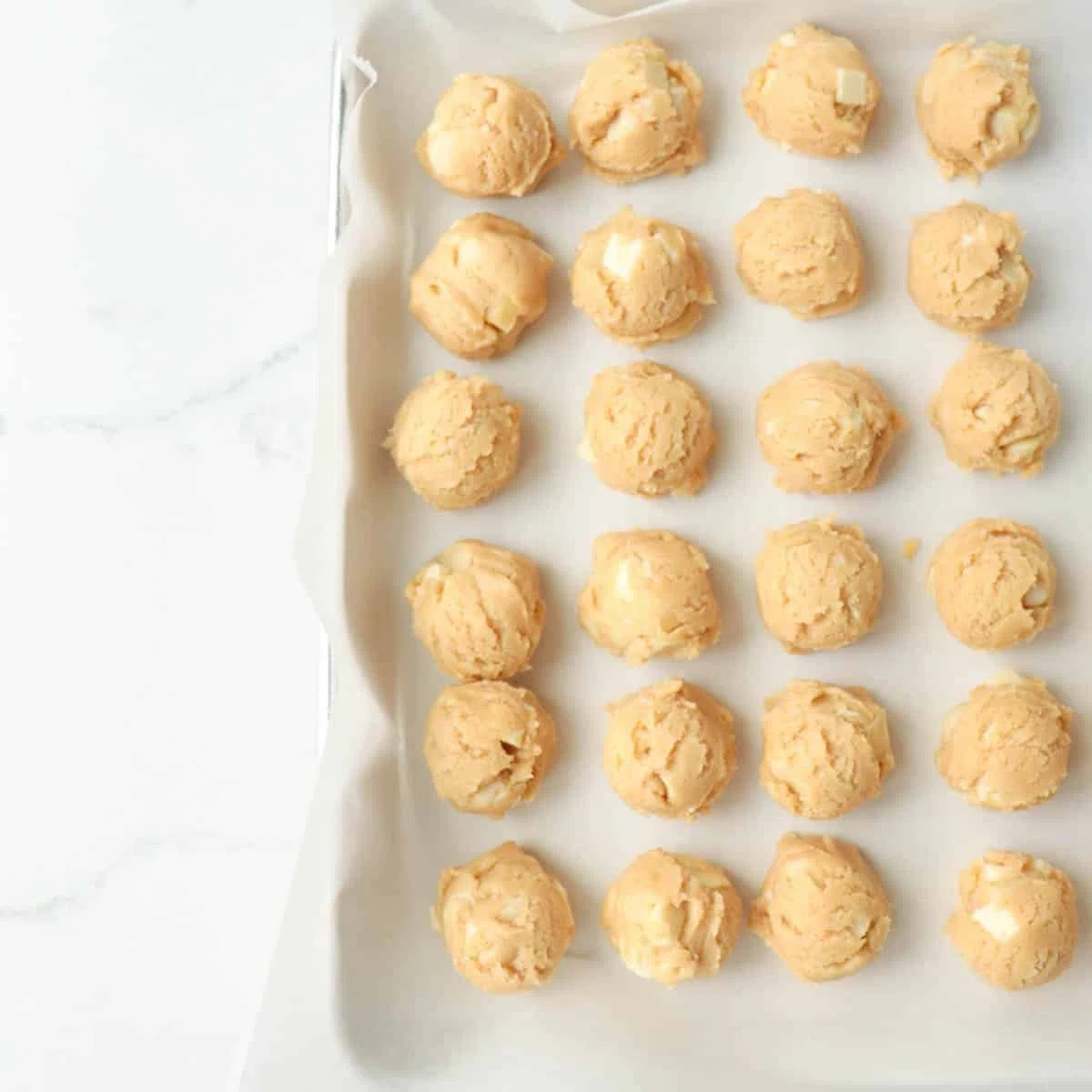 White Chocolate Macadamia Nut Cookies