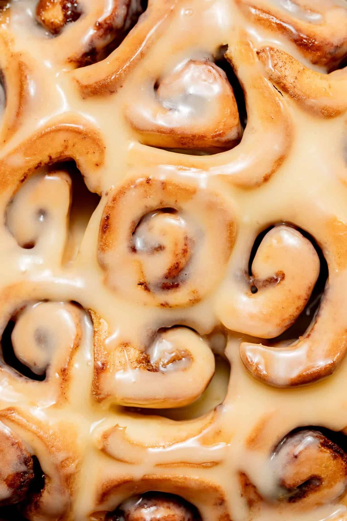 Mini Cinnamon Rolls with Heavy Cream