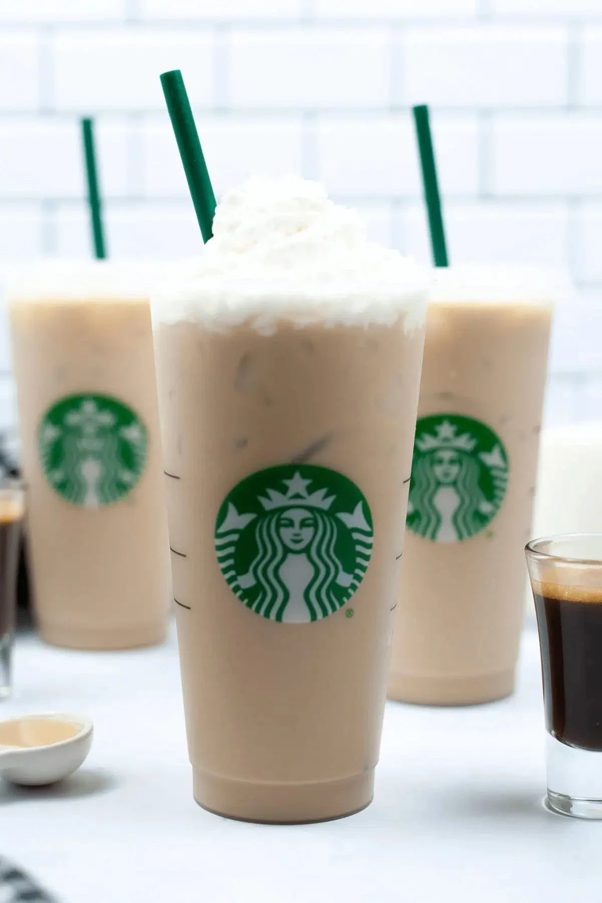 Iced White Chocolate Mocha (Starbucks Copycat)