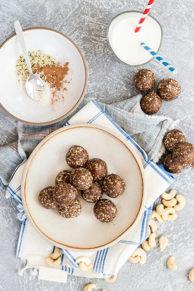 Date Nut Bites