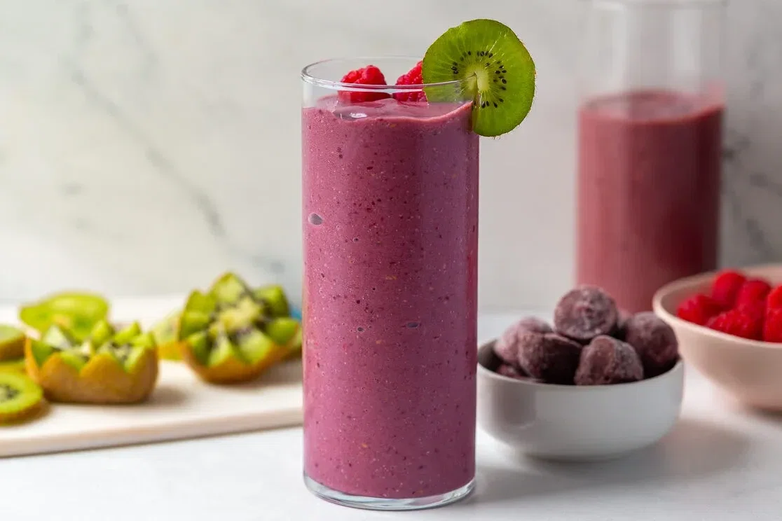 Acai Smoothie (Easy 5-Minute Berry Smoothie)