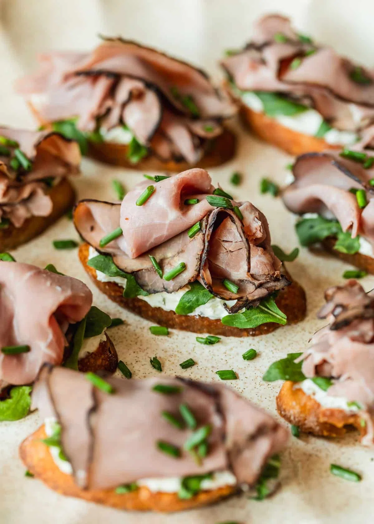 5-Ingredient Boursin & Roast Beef Crostini