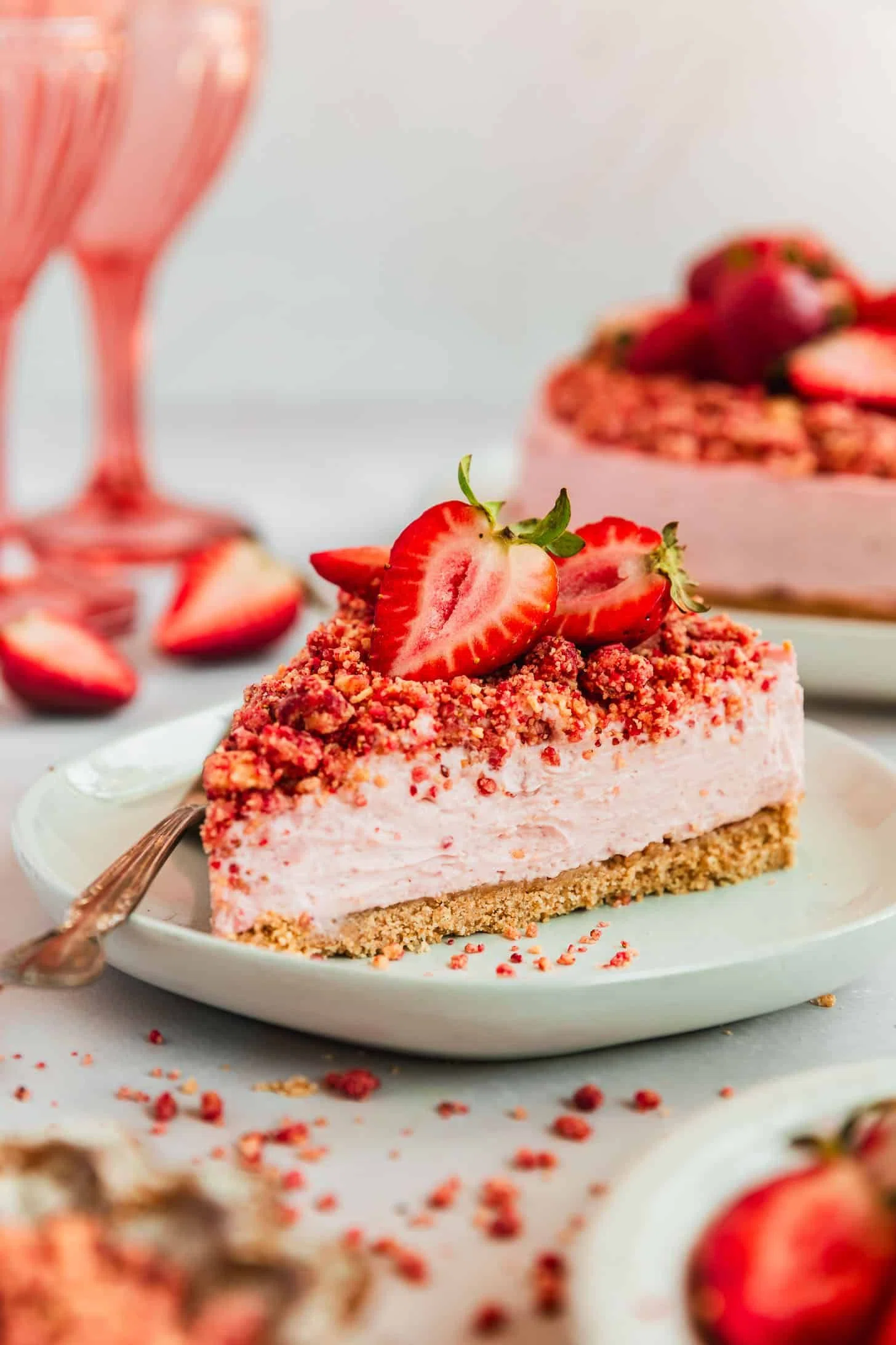No-Bake Strawberry Crunch Cheesecake