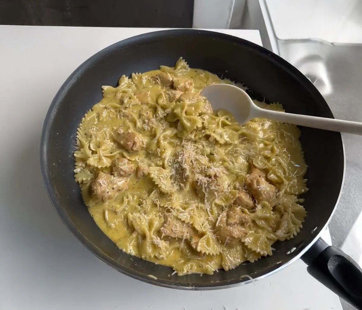 Pesto Chicken Pasta