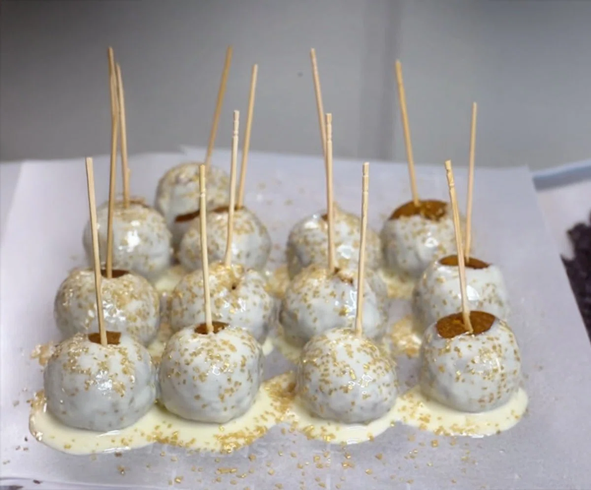 Healthier Pumpkin Cake Pops