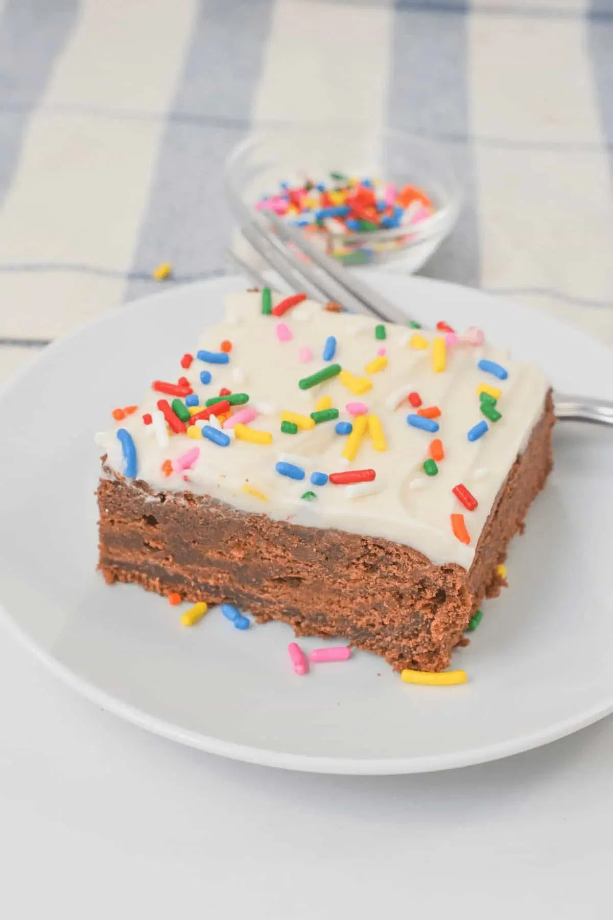 Chocolate Cake with White Icing