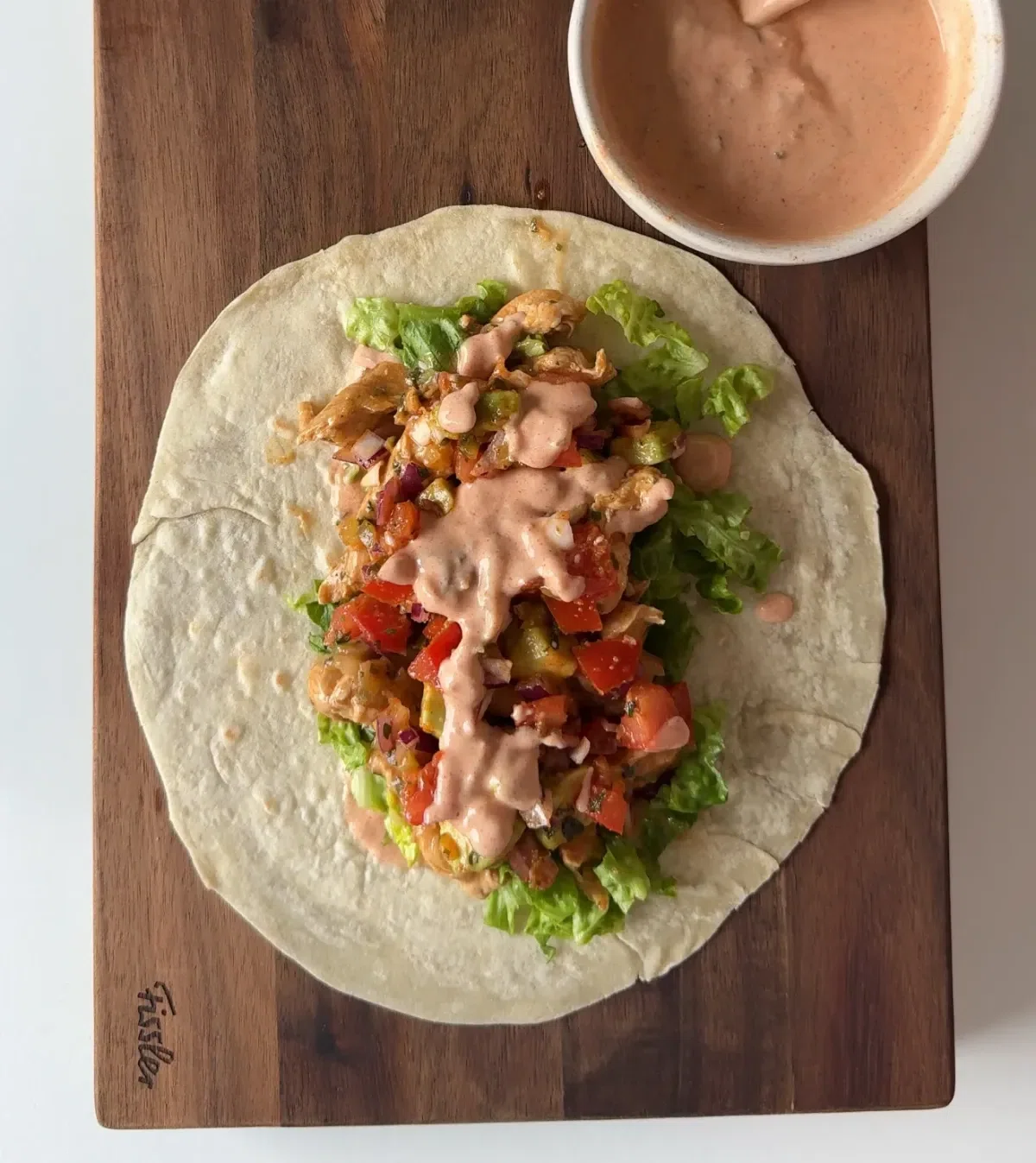 Chicken Wraps with Creamy Yogurt Sauce