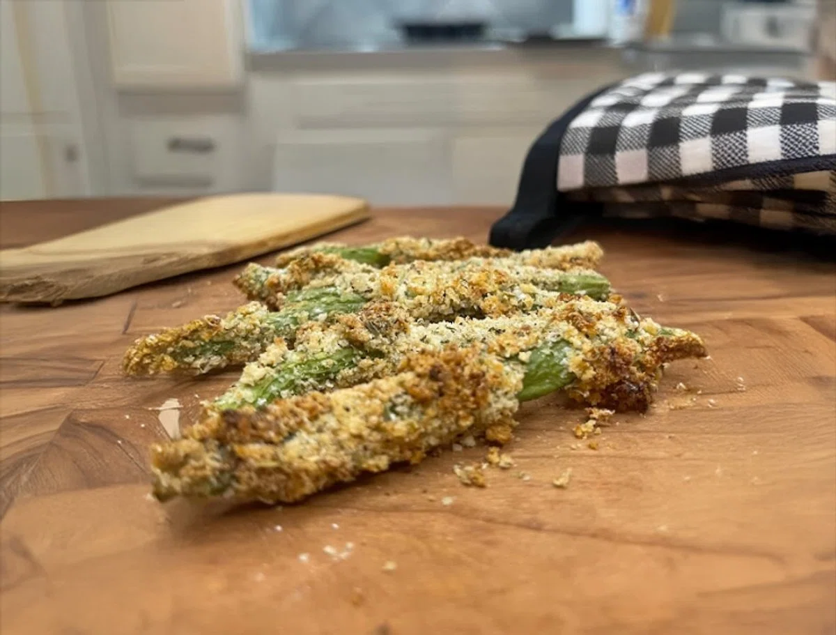 Crispy Baked Green Bean Fries with High-Protein Ranch