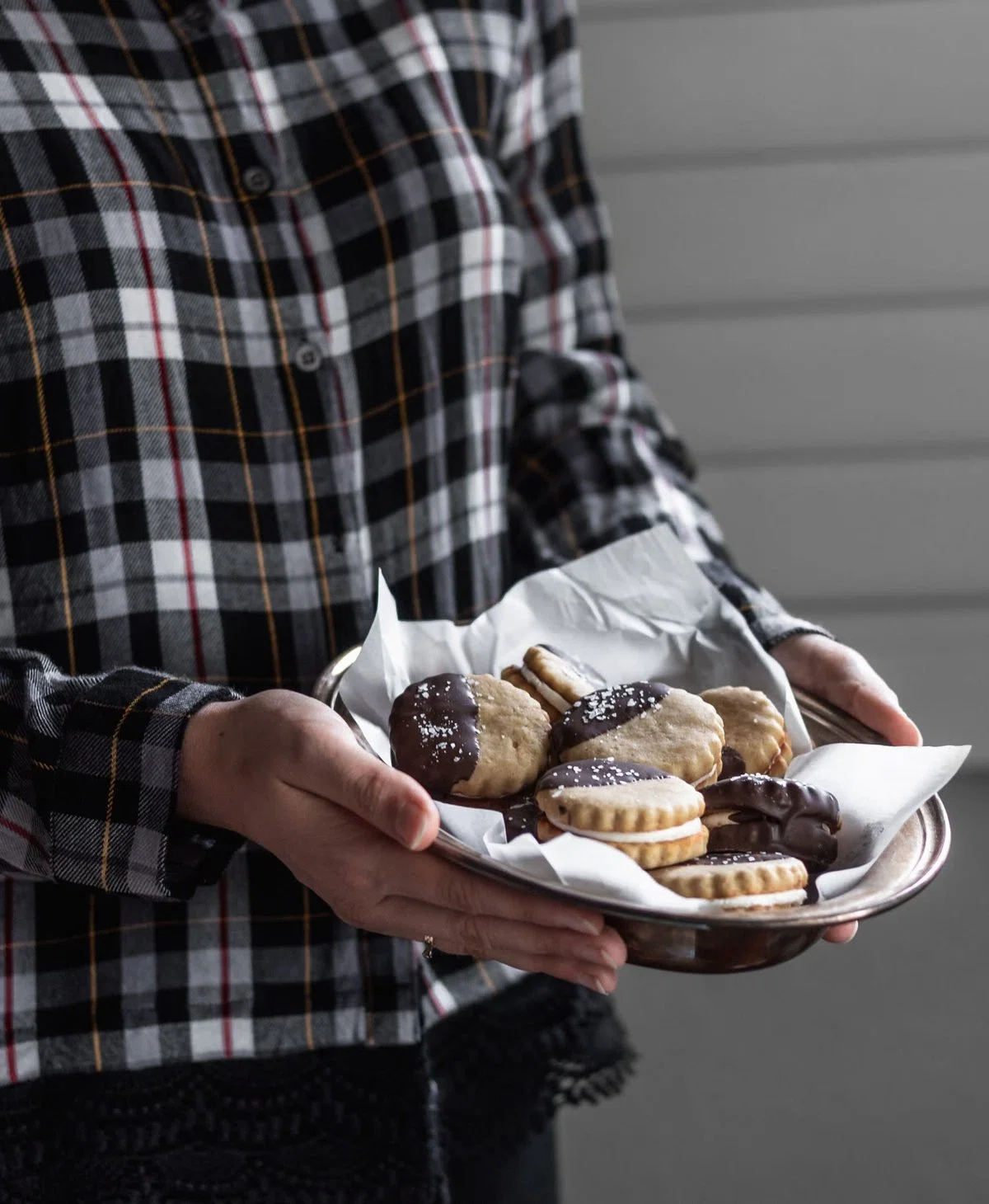 S’Mores Sandwich Cookies With Salted Caramel