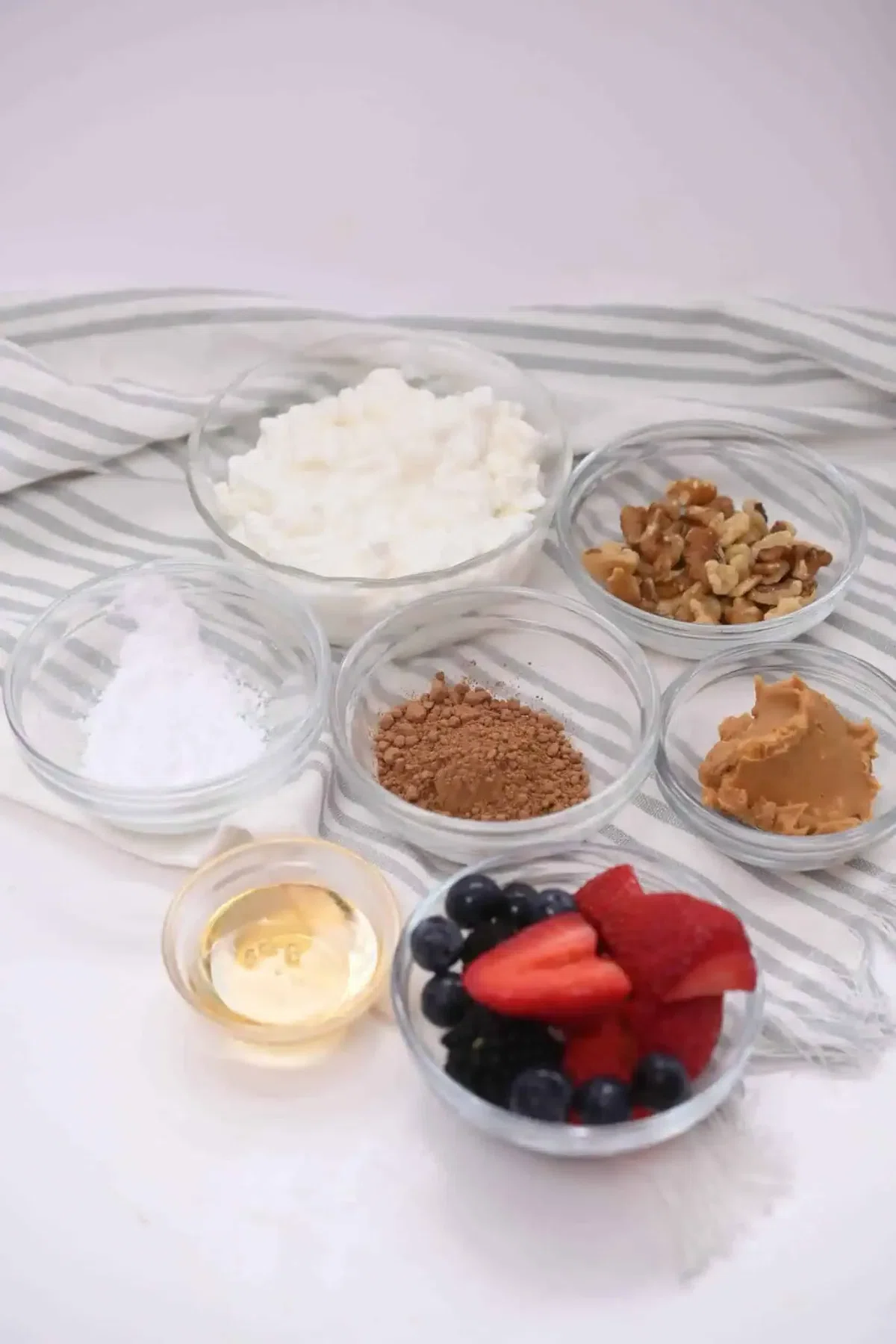 Chocolate Cottage Cheese Breakfast Bowl