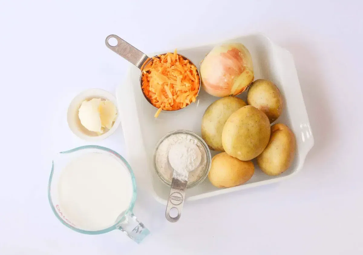 Au Gratin Potatoes with Gruyere Cheese