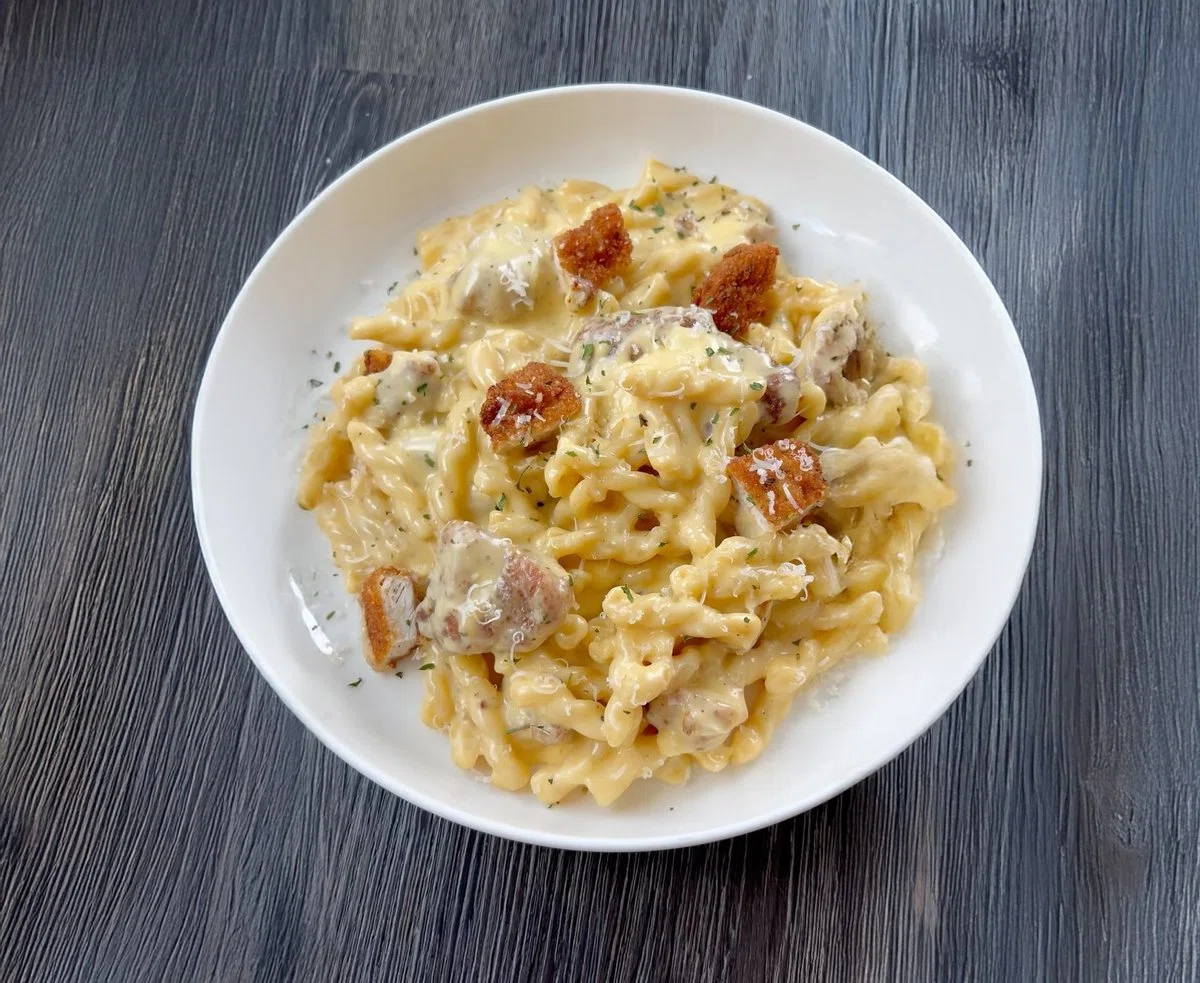 Crispy Chicken Mac & Cheese