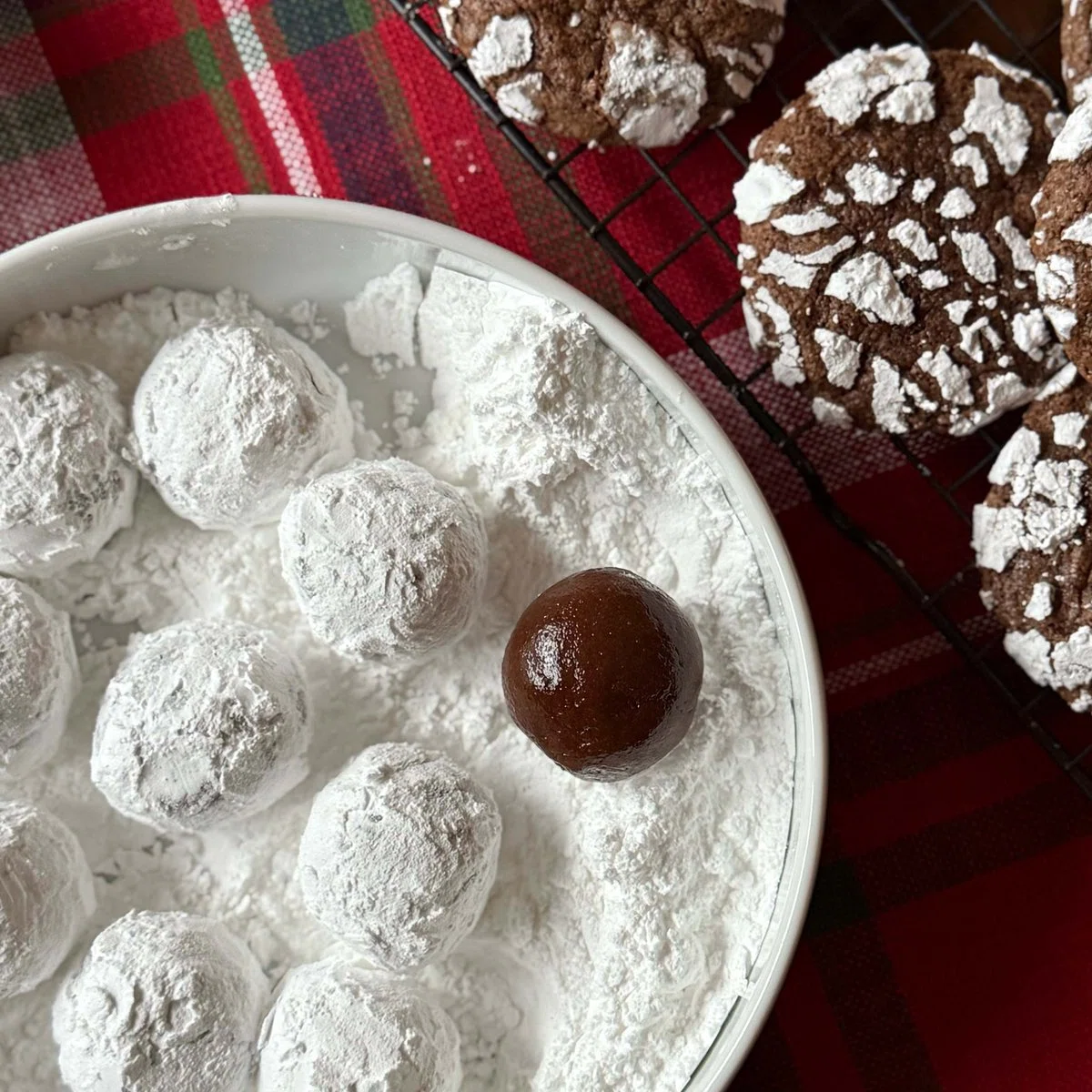 Chocolate Crinkle Cookies