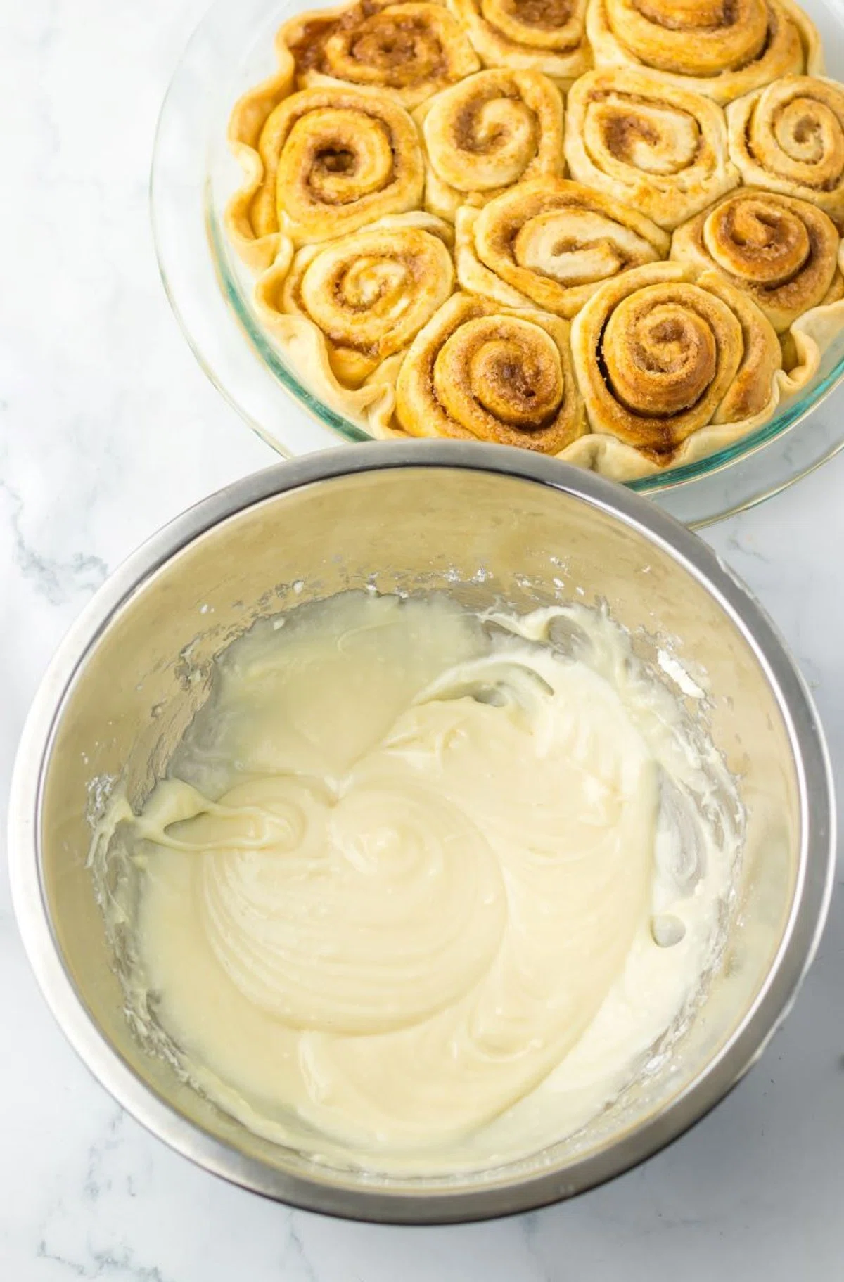 Cinnamon Roll Pie