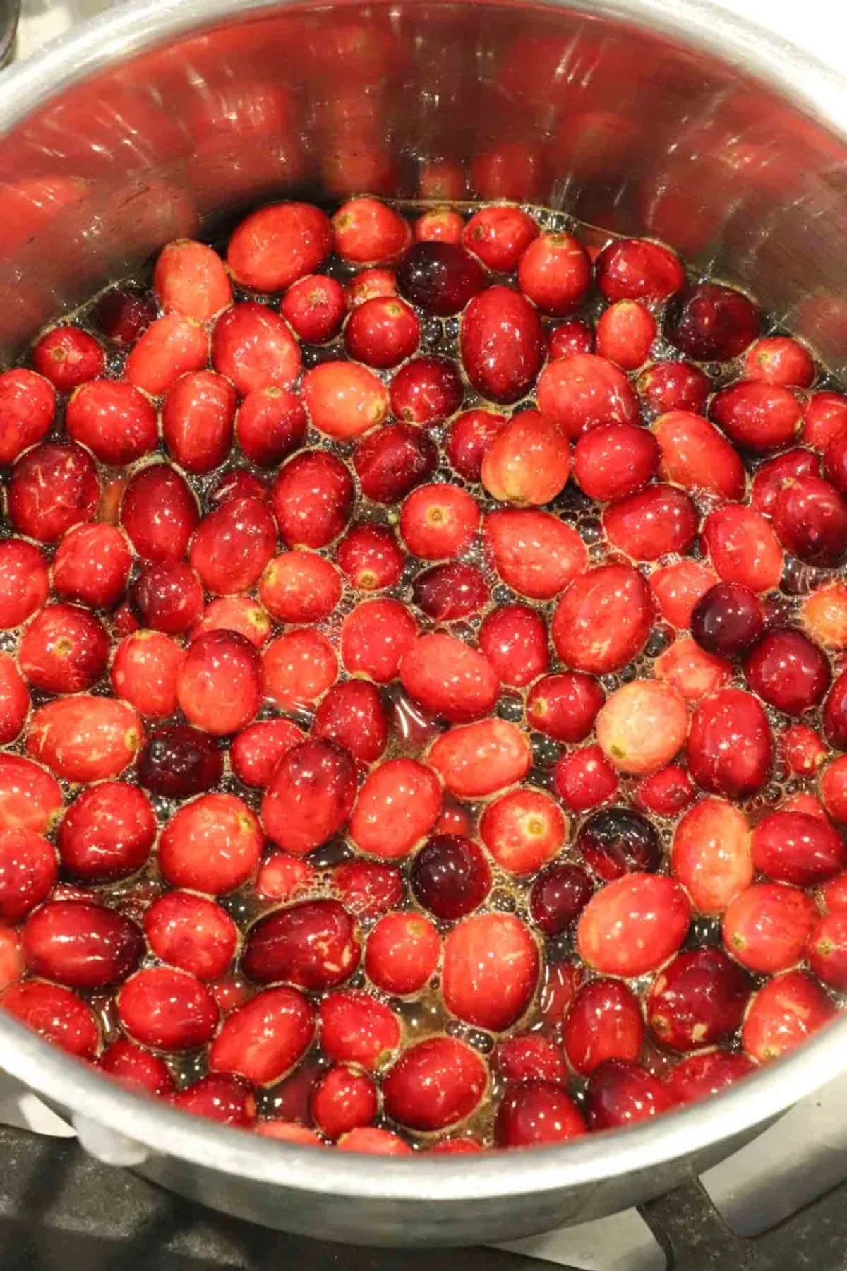 Cranberry Sauce with Cinnamon and Orange