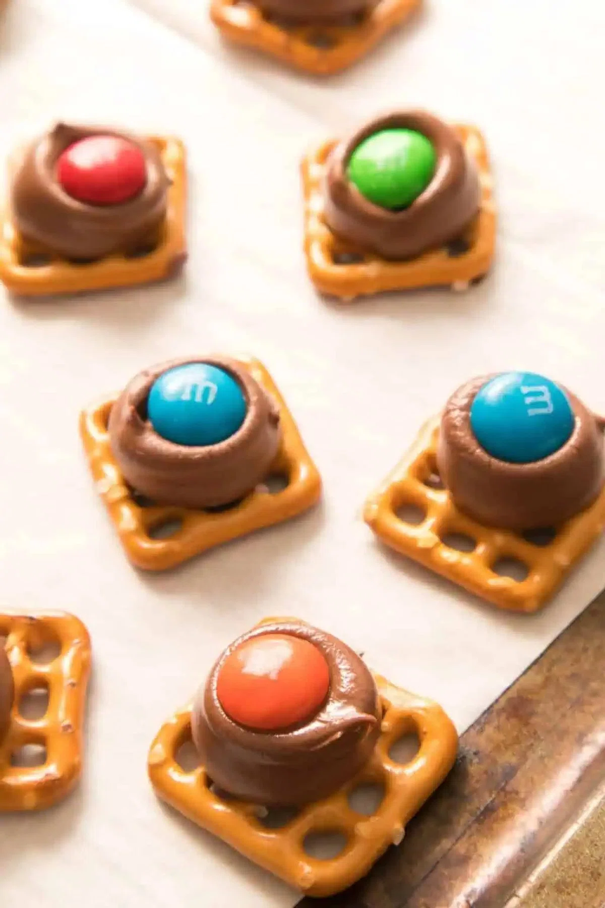 Pretzels with Hershey Kisses