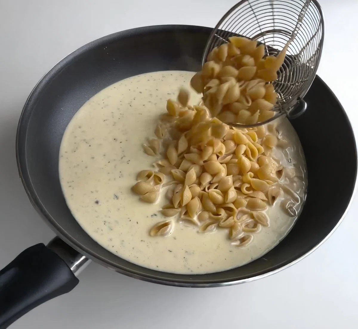 Creamy Lemon Shells Pasta