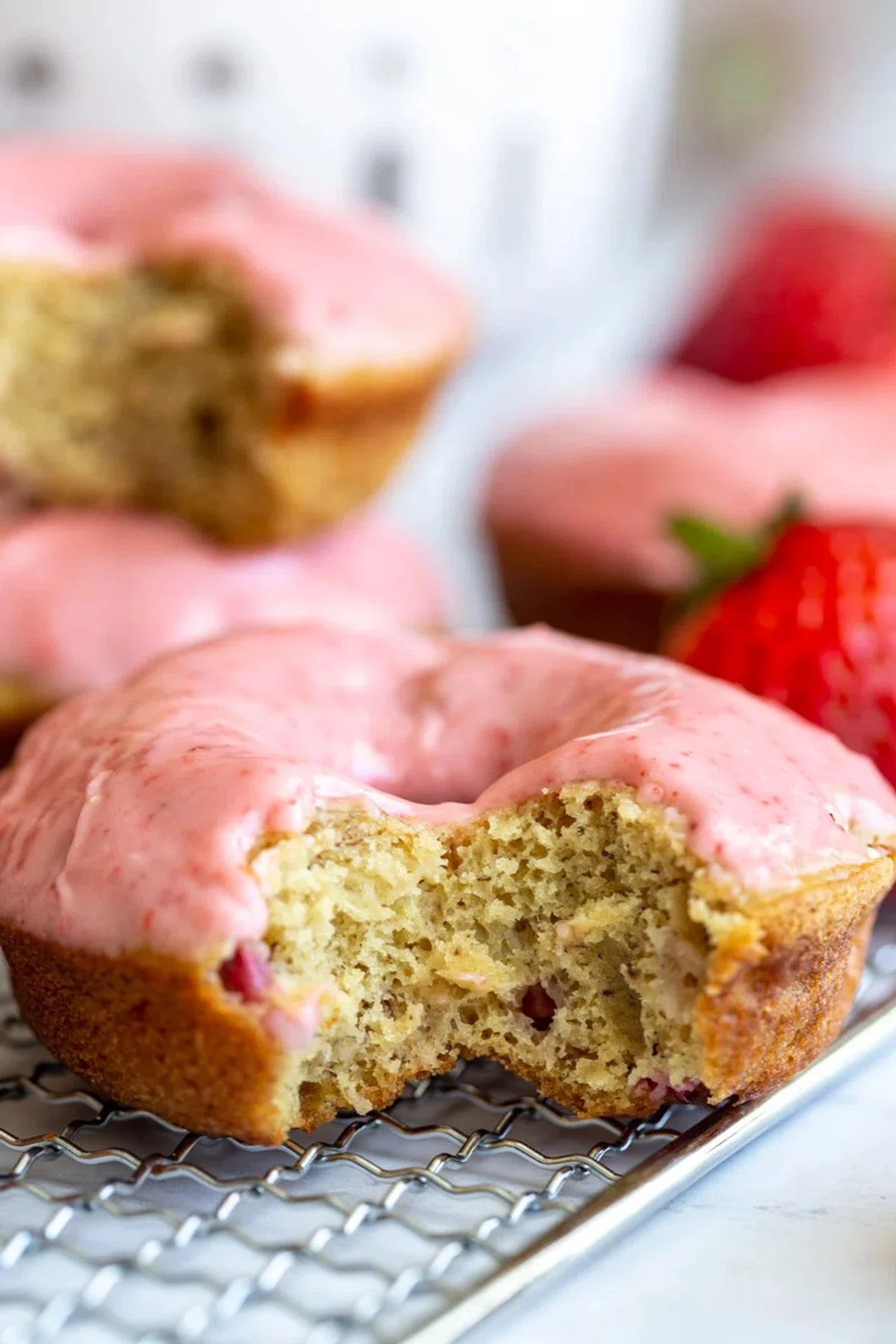 Baked Strawberry Donuts