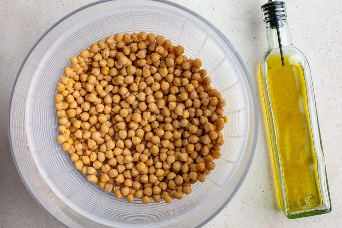 Crispy Chickpeas (Oven Roasted)