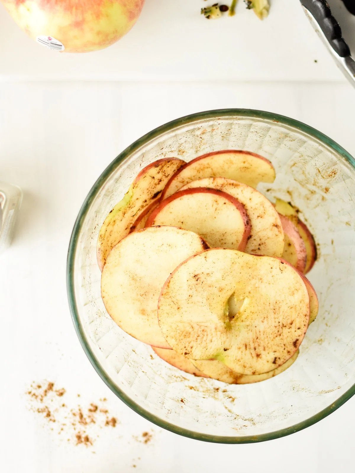 How to Make Apple Chips in an Air Fryer