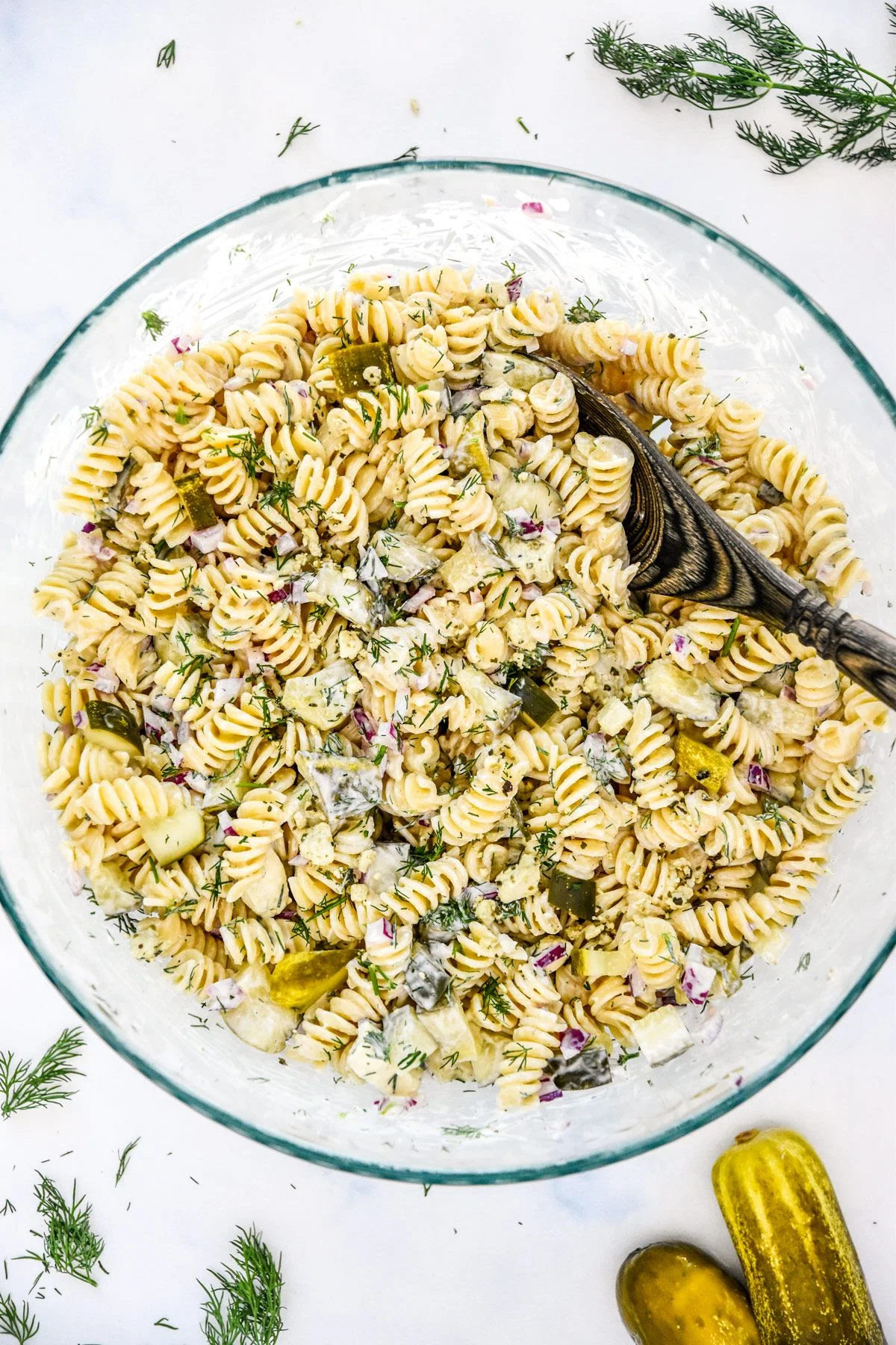 Creamy Dill Pickle Pasta Salad