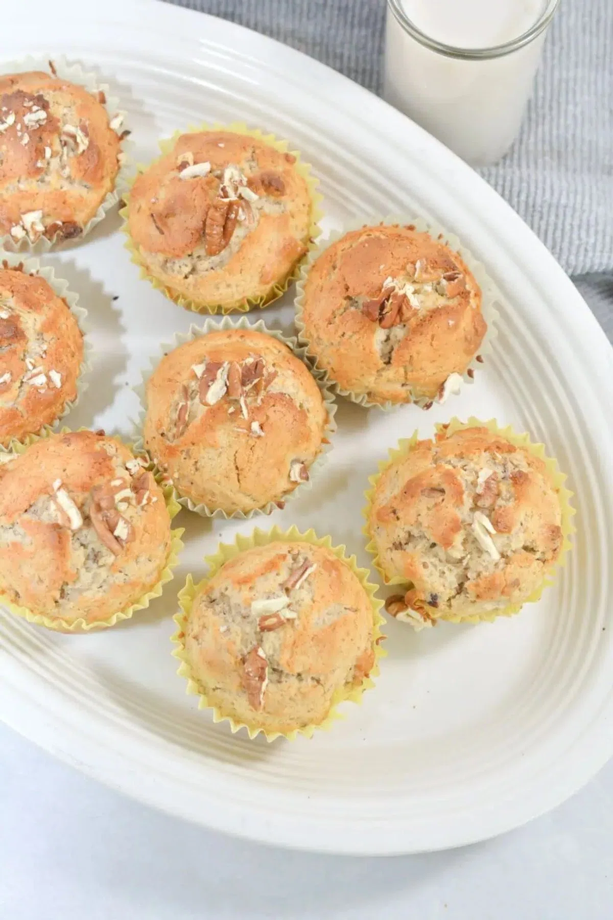 Cinnamon Muffins with Pecans